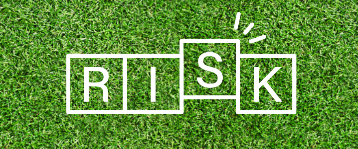 「RISK」の文字をデザイン化したイメージ画像